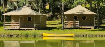 Accommodation - Tente Lodge 40M2 Tout Equipe Sans Sanitaires- Au Bord De L'etang De Peche - Camping Le Roc de Lavandre