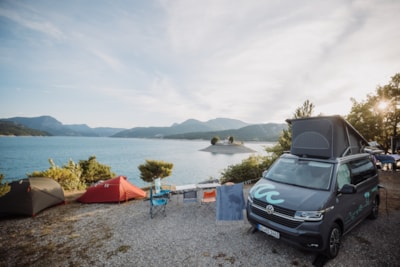 Shore Comfort Pitch (with electricity by the lake)