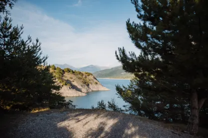 Emplacement Tout Confort Rivage (Électricité+Eau, Face Au Lac)