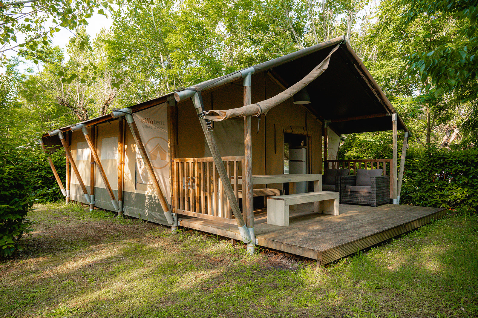 Location - Tente Lodge Prestige Plus - 2 Chambres - 1Sdb - 35M² - Camping Sunelia La Presqu'île