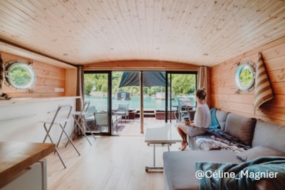 La Toue Cabanée 25m² - 2 Bedrooms and 1 Bathroom