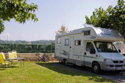 Pitch GRAND CONFORT with electricity 10A + Water point — 4