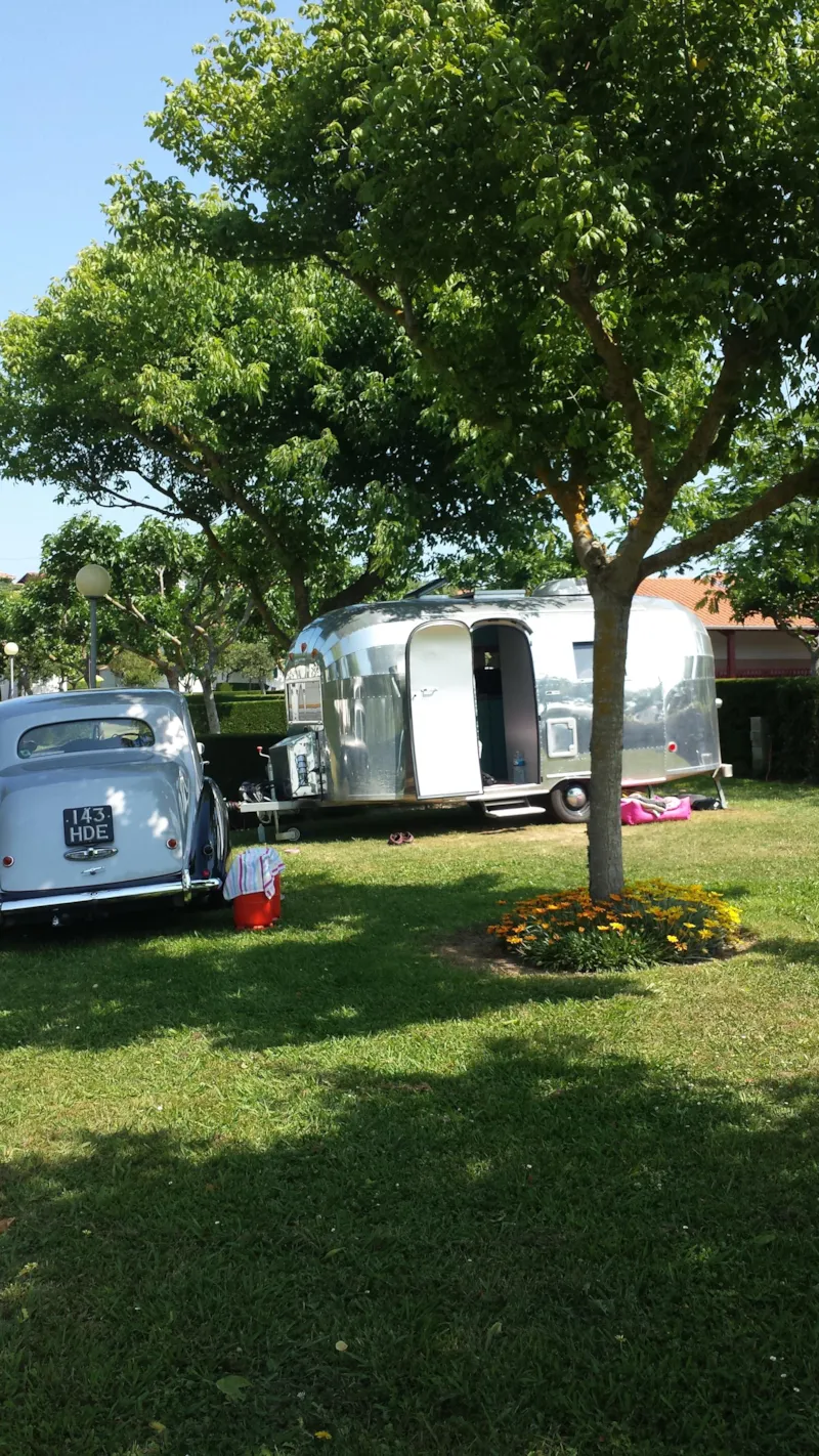 Emplacement Confort Avec Électricité 10A