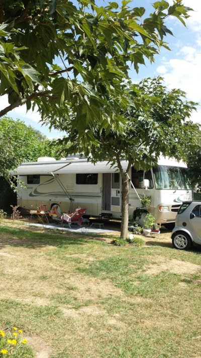 Pitch GRAND CONFORT with electricity 10A + Water point — 6
