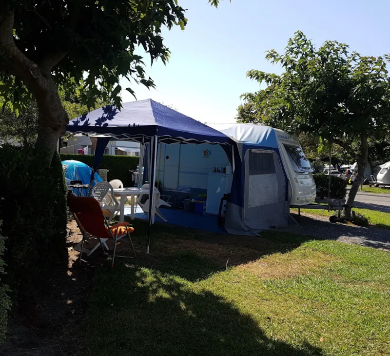 Emplacement Confort Avec Électricité 10A