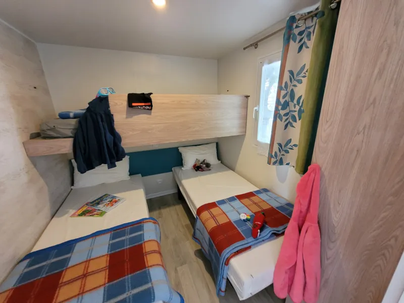 Mobil-Home Flores (4 Adultes Et 1 Enfant De Moins De 16 Ans)