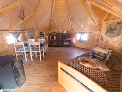 Refuge Finland with Scandinavian bath - shower and toilets
