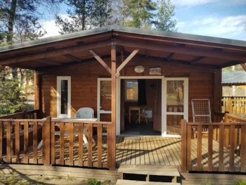 Mietunterkunft - Chalet Confort Type Modulo 18 - 18 M² / 1 Zimmer - Überdachte Terrasse 15 M² - Camping-Caravaneige l'Iscle de Prelles