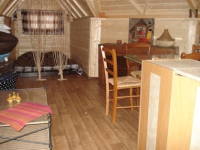 Refuge - Hut spirit - 4 persons - No water or sanitary facilities
