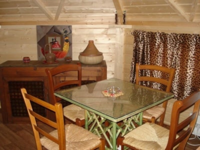 Refuge - Hut spirit - 4 persons - No water or sanitary facilities