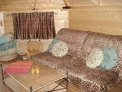 Refuge - Hut spirit - 4 persons - No water or sanitary facilities