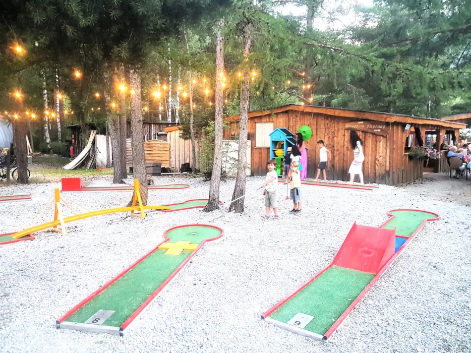 Camping-Caravaneige l'Iscle de Prelles