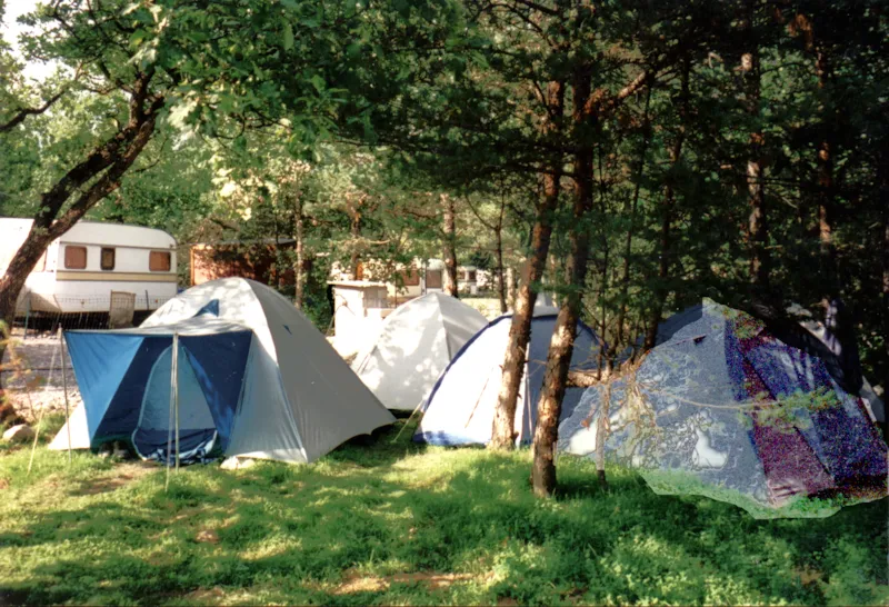 Emplacement Camping