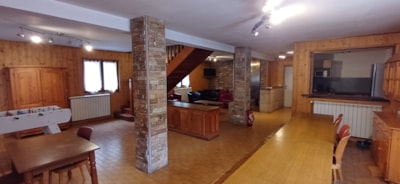 CHALET GROUPE — 6