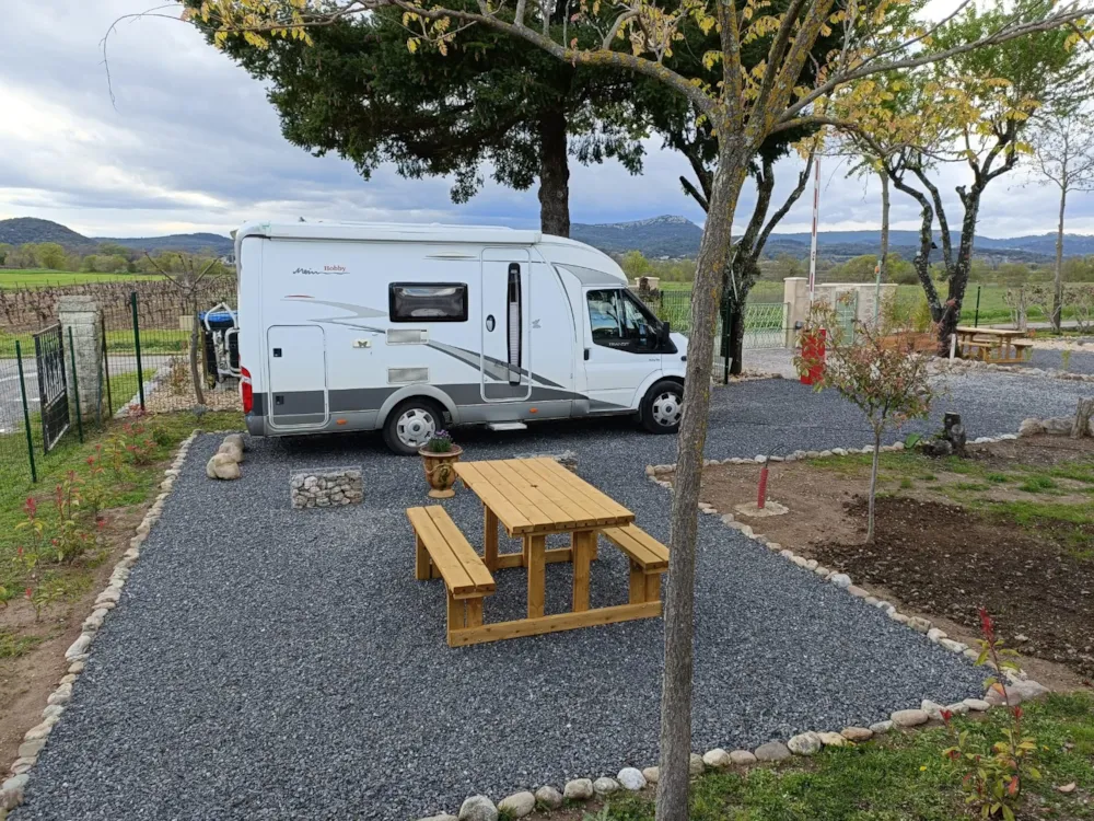 Emplacement - Forfait Emplacement Camping Car - Camping l'Olivier