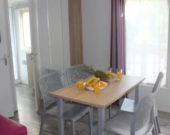 Mietunterkunft - Mobilheim Sun Top Tv 27M² - Clico Chic - Camping Havre de Bernières