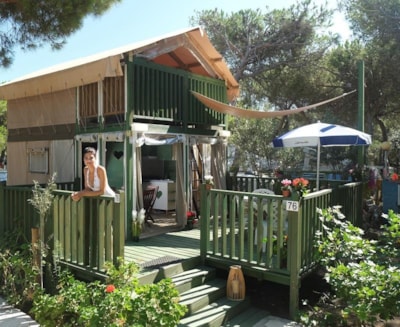 LODGE TENT AIR SUITE — 2