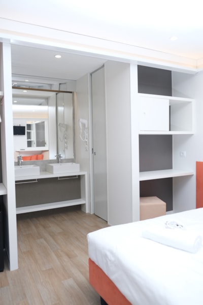 MOBILE HOME MINI SUITE — 3