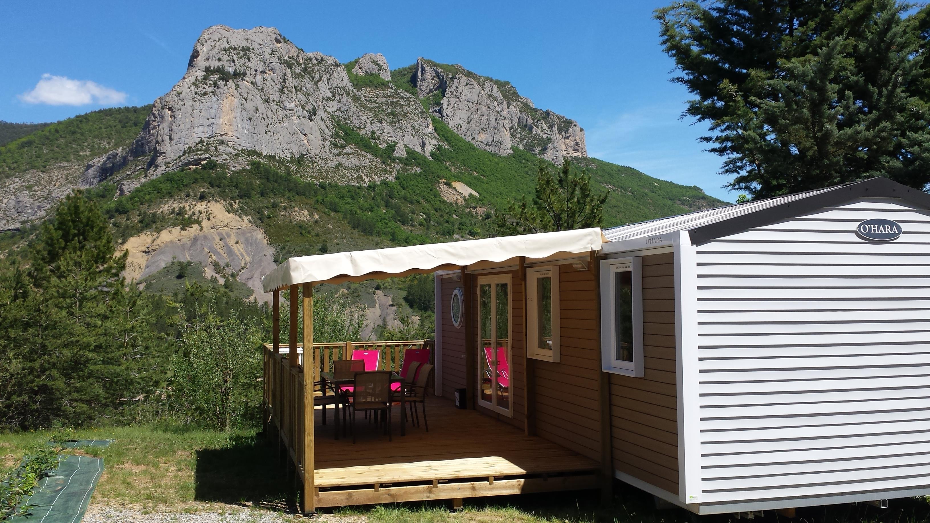 Location - Espace Premium 32M² - Vue Montagne - Climatisation - Tv - Camping Koawa les Princes d'Orange