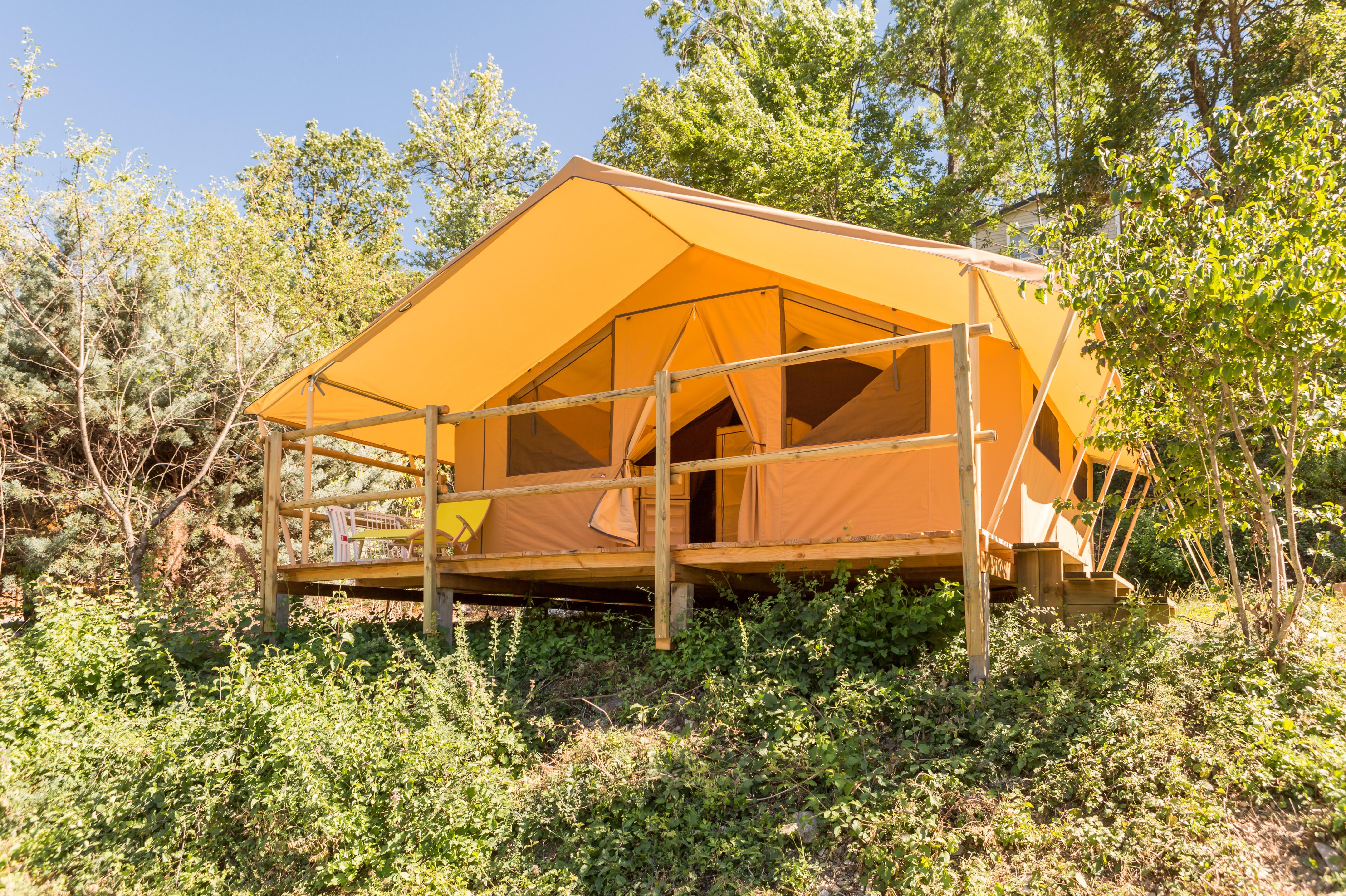 Location - Toilé Nature Classic 25M² - 4 Ad + 1 Enf - Sans Sanitaires - Camping Koawa les Princes d'Orange