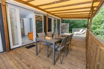 Mietunterkunft - Prestige Spa - 2 Schlafzimmer, Darunter 1 Master-Suite–Bettwäsche, Handtücher Und Grill - Camping Les Princes d'Orange