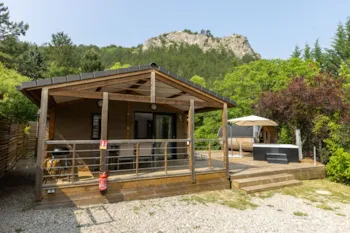 Mietunterkunft - Hütte Exception Spa - 3 Schlafzimmer, Darunter 2 Master-Suite–Bettwäsche,Handtücher Und Placha - Camping Les Princes d'Orange