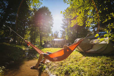 Camping Menina