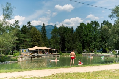 Camping Menina