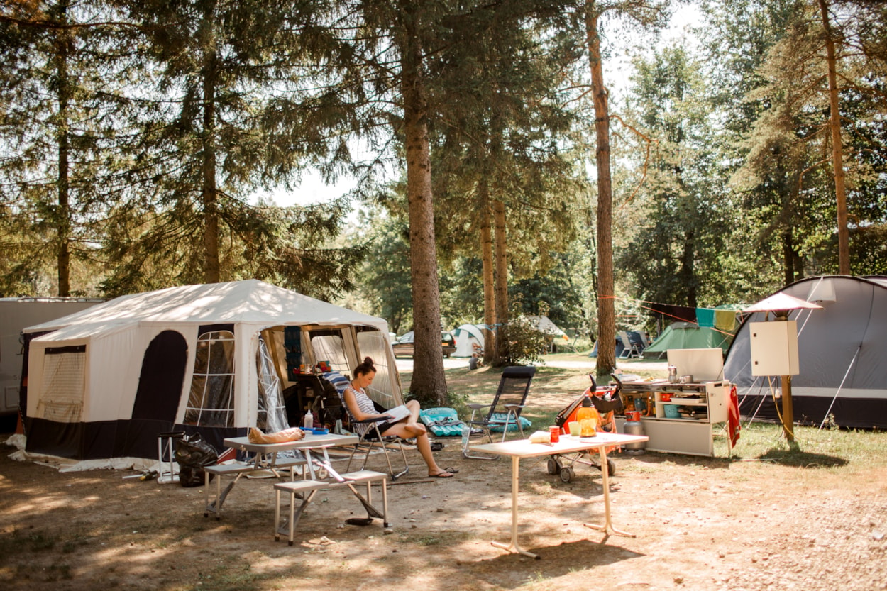 Camping Menina
