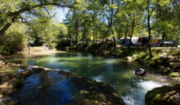 Camping Les Cascades - image n°1 - Roulottes