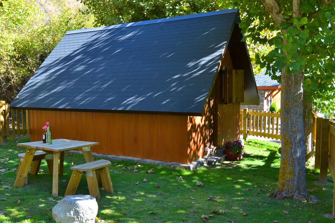 Accommodation - Hut Farm - CAMPING VORAPARC