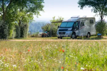 Kampeerplaats(en) - Standplaats Comfort - Huttopia Pays de Cordes sur Ciel