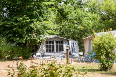 Camping package (pitch, 2 people, 1 vehicle)
