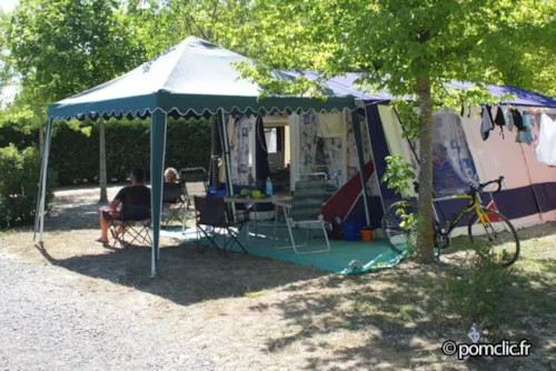 Emplacement - Emplacement De Camping - image n°2 - CAMPING LE MAS DU SARTRE