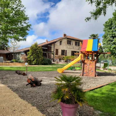 Le Domaine du CASTEX - Camping & Hébergement - Occitanien
