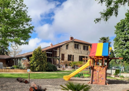 Le Domaine du CASTEX – Camping & Hébergement