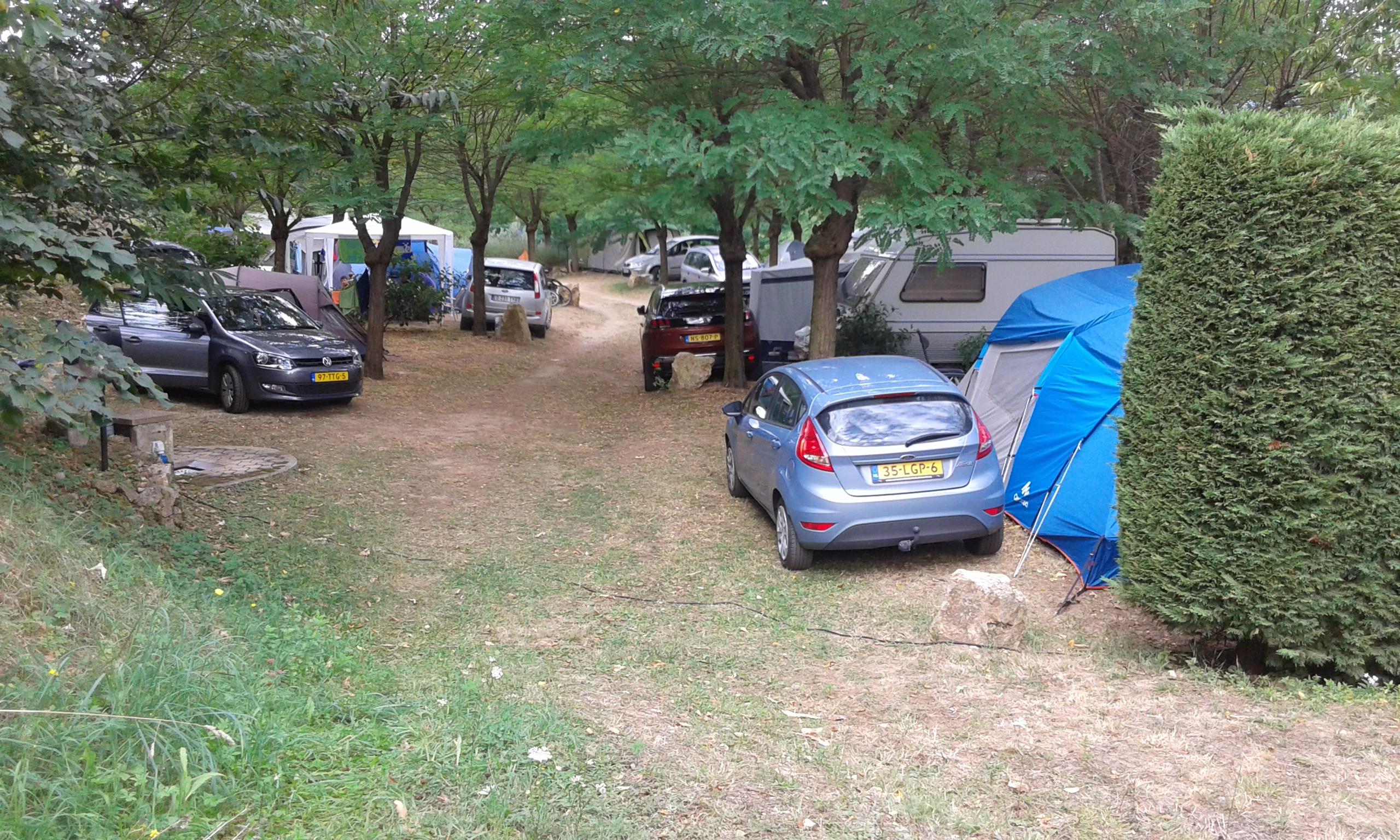 Pitch - Service Area And Parking For Camper 7/7 With Terminal Cash - Domaine Camping  Les Roches