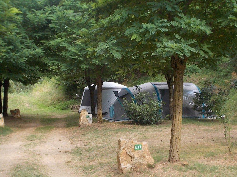 Kampeerplaats - Fiets / Motor / Wandelaar Pakket Prijs Verlaagd Tarief 1 Persoon Op Gedeelde Site - Domaine Camping  Les Roches