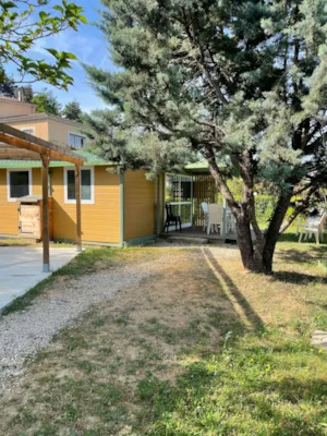 Locatif - CHALET CORNAS – 32 m² – 2 Schlafzimmer, 6 Einzelbetten, MIT KLIMAANLAGE (heizen/kühlen) - Domaine Camping  Les Roches