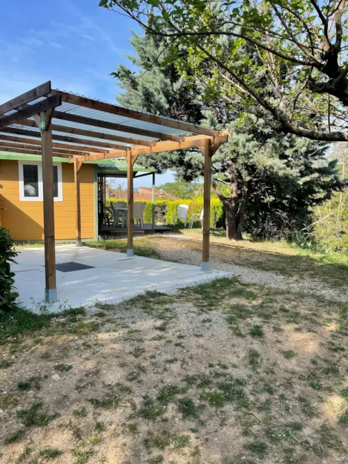 Accommodation - Chalet Cornas -32M²- 2 Bedrooms, 6 Single Beds With Reversible Air Conditioning - image n°2 - Domaine Camping  Les Roches