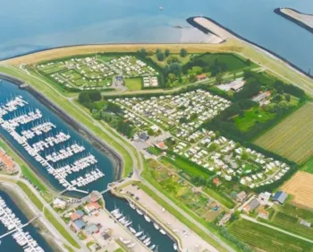 Stellplatz - Stellplatz + Wohnwagen/Zelt, Auto, Strom + Kurtax - Camping Linda