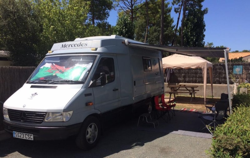 Pitch 35m² on a motorhome area