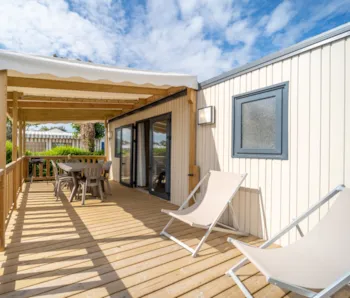 Mietunterkunft - Premium 3 Zimmer - 34M² - Terrasse - Camping LES GENETS
