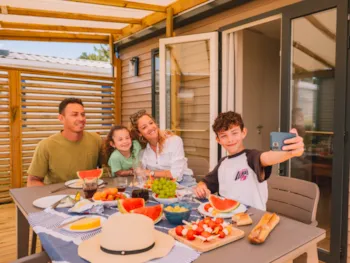 Mietunterkunft - Premium  2 Zimmer - 30M²  - Terrasse - Camping LES GENETS