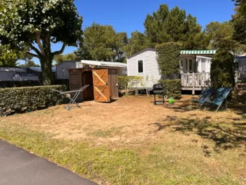 Stellplatz - Camping Stellplatz Vip 85-100M² - Camping LES GENETS