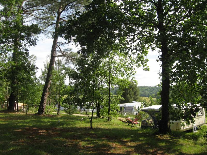 Pitch - Package: Pitch + Tent Or Caravan - Camping Naturiste Le Coteau de l'Herm