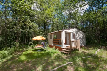 Location - Petithome: Compromis Entre Caravane Et Tente - Camping Naturiste Le Coteau de l'Herm
