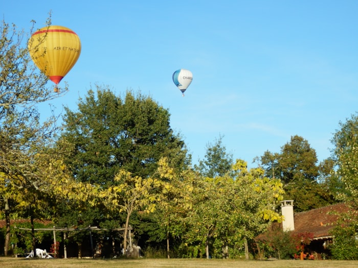 Camping Naturiste Le Coteau de l'Herm Infos et réservation