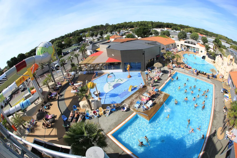 Camping LE CHATEAU - image n°3 - Camping Direct