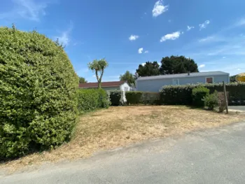 Stellplatz - Stellplatz Wohnmobil 35M² - Camping LE CHATEAU